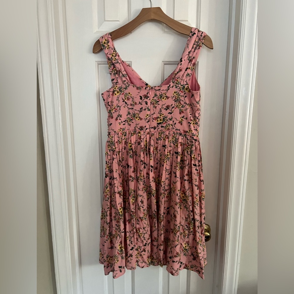 Gal Meets Glam “Sarah” dress - Picture 3 of 13